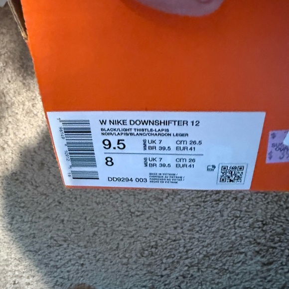 Nike Downshifter 12 in Black and Light Thistle - Picture 2 of 2